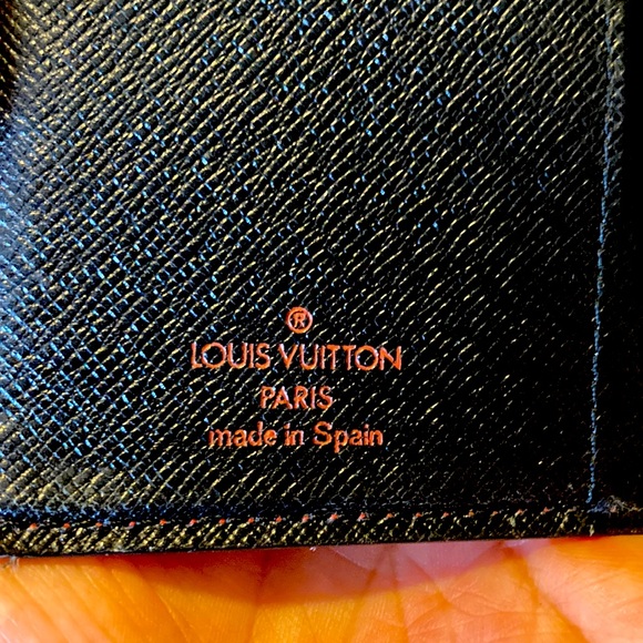 Louis Vuitton 5.5” x 4” Epi Notebook Passport Red Wallet - Picture 3 of 16